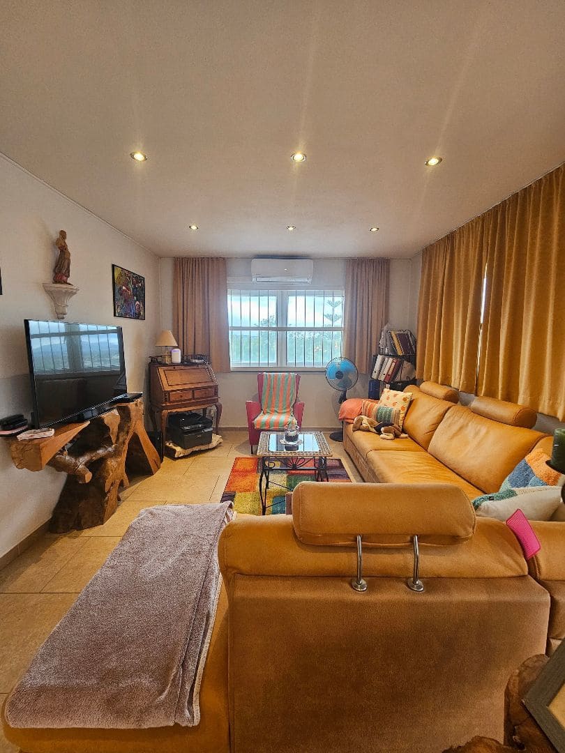 3 makuuhuone Maalaistalo myytävänä paikassa Calig mukana uima-altaan 
autotalli - 590 000 € (Ref: 9442821)