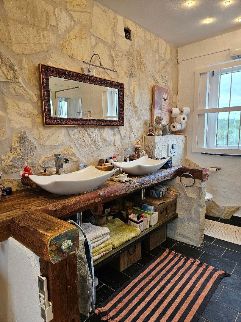 3 makuuhuone Maalaistalo myytävänä paikassa Calig mukana uima-altaan 
autotalli - 590 000 € (Ref: 9442821)