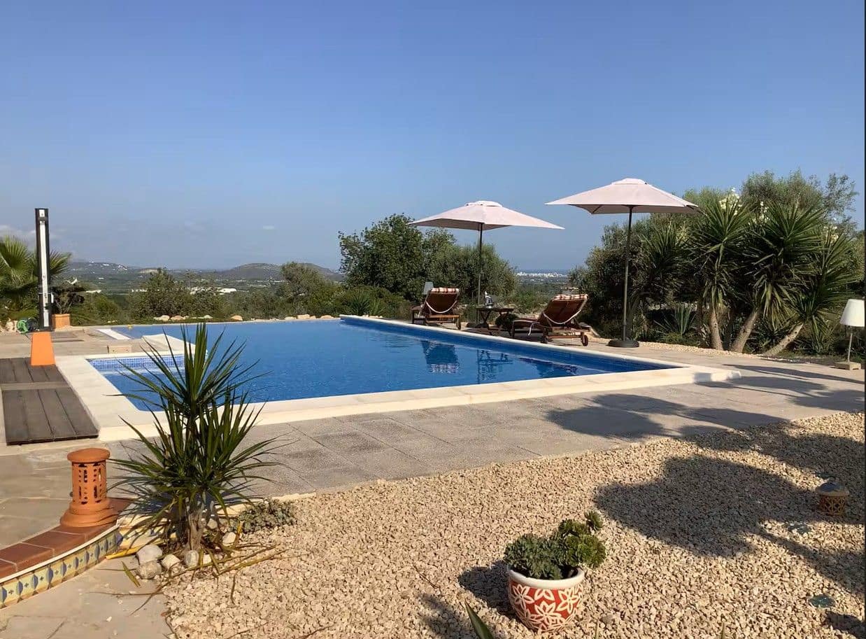 3 makuuhuone Maalaistalo myytävänä paikassa Calig mukana uima-altaan 
autotalli - 590 000 € (Ref: 9442821)