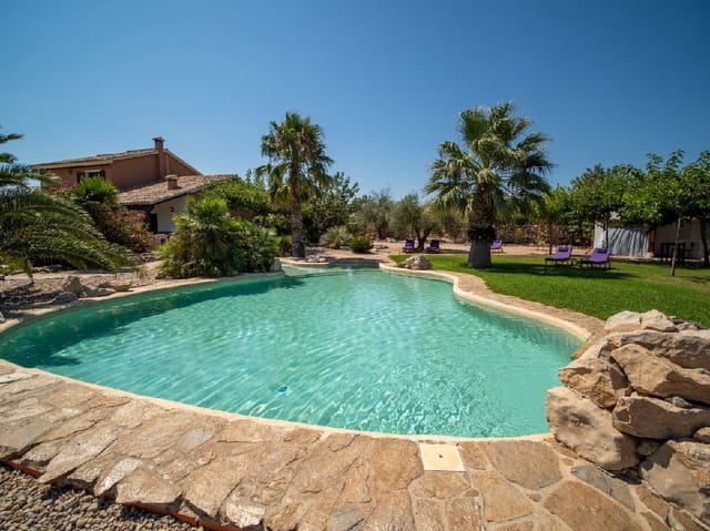 9 soveværelse Finca/Landehus til salg i Cervera del Maestre / Cervera del Maestrat med swimmingpool - € 1.200.000 (Ref: 9517936)