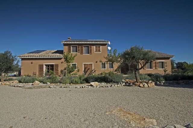 9 soveværelse Finca/Landehus til salg i Cervera del Maestre / Cervera del Maestrat med swimmingpool - € 1.200.000 (Ref: 9517936)