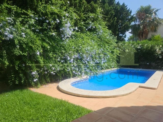 3 soveværelse Villa til salg i Vinaròs med swimmingpool garage - € 379.000 (Ref: 9568897)