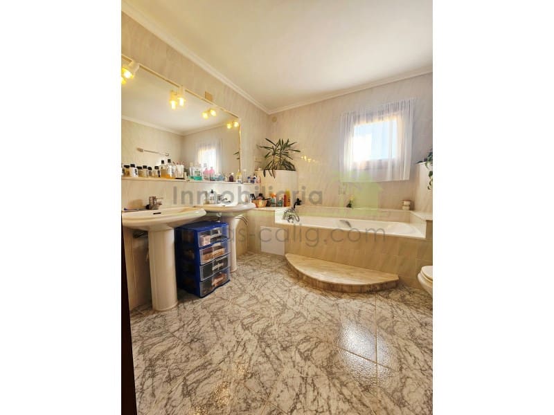 5 soveværelse Villa til salg i Benicarlo med swimmingpool garage - € 590.000 (Ref: 9568901)