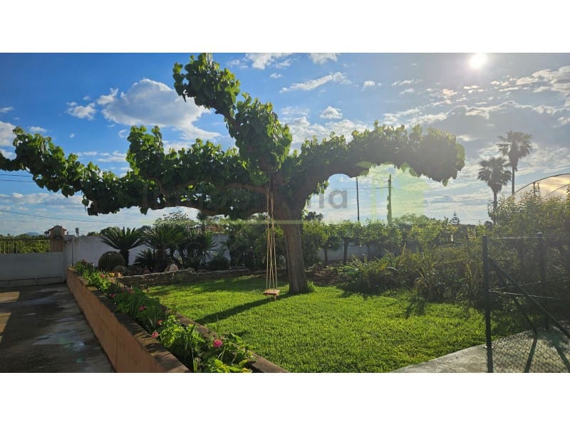 5 bedroom Villa for sale in Benicarlo with pool garage - € 480,000 (Ref: 9568901)