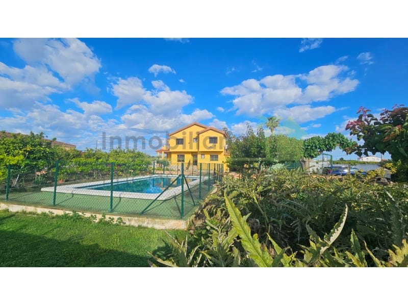 5 bedroom Villa for sale in Benicarlo with pool garage - € 480,000 (Ref: 9568901)