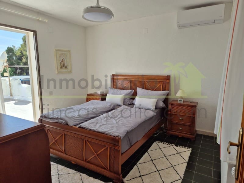 3 bedroom Villa for sale in Benicarlo with garage - € 595,000 (Ref: 9568903)