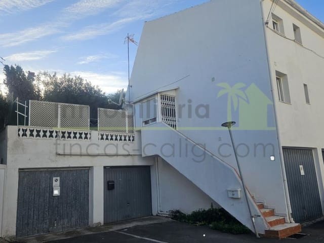 Casa de 4 habitaciones en Vinaròs en venta con garaje - 220.000 € (Ref: 9568908)