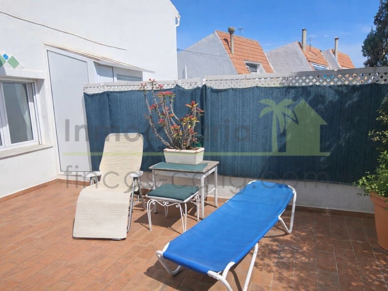 4 bedroom Townhouse for sale in Vinaros with garage - € 199,000 (Ref: 9568908)