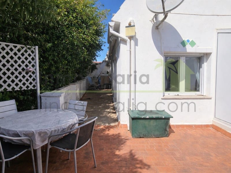 4 bedroom Townhouse for sale in Vinaros with garage - € 199,000 (Ref: 9568908)