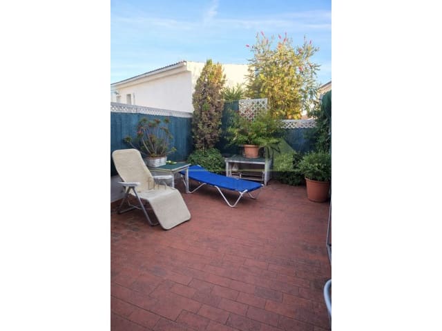 4 bedroom Townhouse for sale in Vinaròs with garage - € 199,000 (Ref: 9568908)