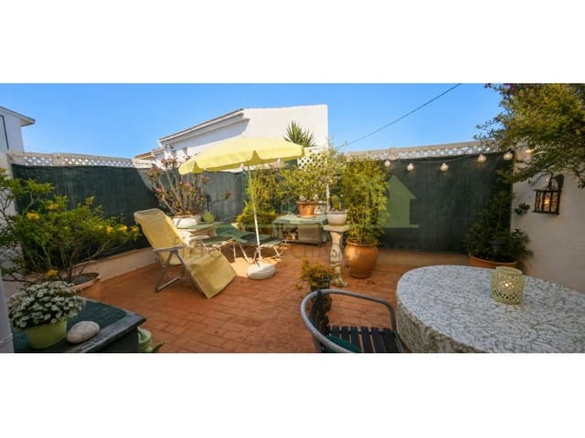 4 bedroom Townhouse for sale in Vinaròs with garage - € 199,000 (Ref: 9568908)