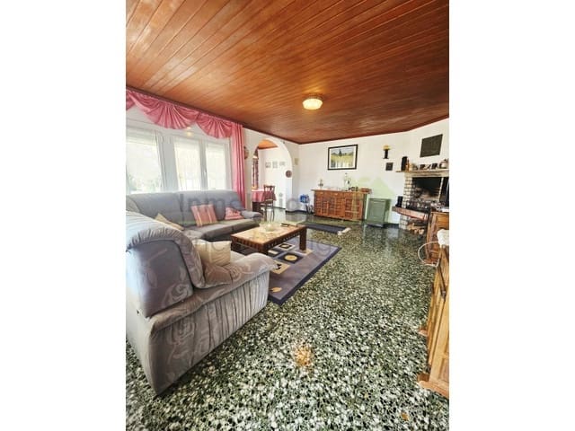 Chalet de 3 habitaciones en Vinaròs en venta con piscina - 499.000 € (Ref: 9568909)