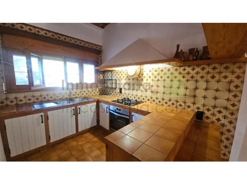 3 bedroom Villa for sale in Vinaros with pool garage - € 440,000 (Ref: 9568910)