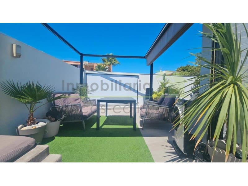 3 makuuhuone Huvila myytävänä paikassa Vinaros mukana uima-altaan 
autotalli - 445 000 € (Ref: 9568911)