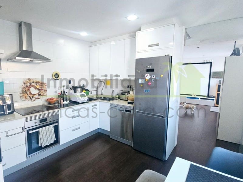 3 makuuhuone Huvila myytävänä paikassa Vinaros mukana uima-altaan 
autotalli - 445 000 € (Ref: 9568911)