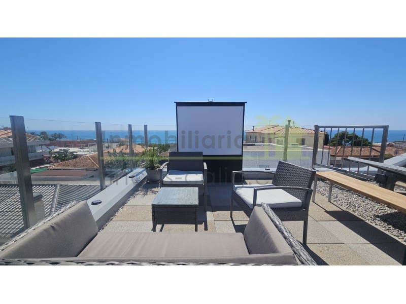 3 makuuhuone Huvila myytävänä paikassa Vinaros mukana uima-altaan 
autotalli - 445 000 € (Ref: 9568911)