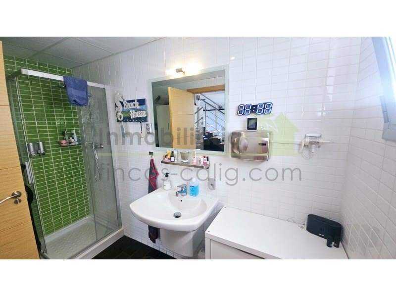 3 makuuhuone Huvila myytävänä paikassa Vinaros mukana uima-altaan 
autotalli - 445 000 € (Ref: 9568911)