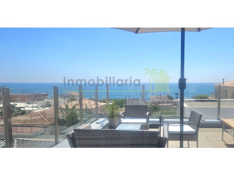 3 makuuhuone Huvila myytävänä paikassa Vinaros mukana uima-altaan 
autotalli - 445 000 € (Ref: 9568911)