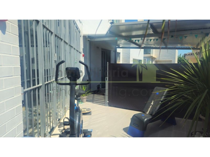 3 makuuhuone Huvila myytävänä paikassa Vinaros mukana uima-altaan 
autotalli - 445 000 € (Ref: 9568911)