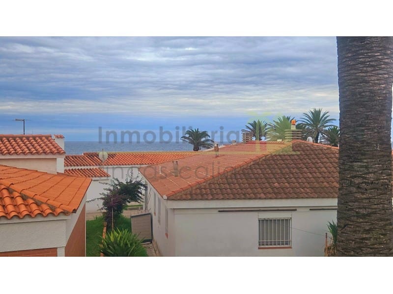 3 makuuhuone Omakotitalo myytävänä paikassa Vinaros mukana 
autotalli - 189 000 € (Ref: 9568913)