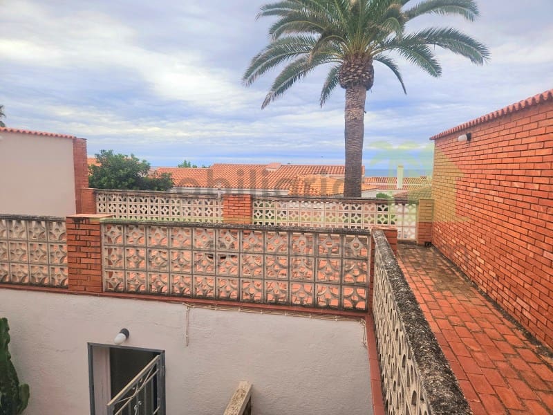 3 makuuhuone Omakotitalo myytävänä paikassa Vinaros mukana 
autotalli - 189 000 € (Ref: 9568913)