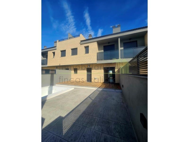 3 Zimmer Haus zu verkaufen in Vinaros mit Pool Garage - 276.500 € (Ref: 9568914)