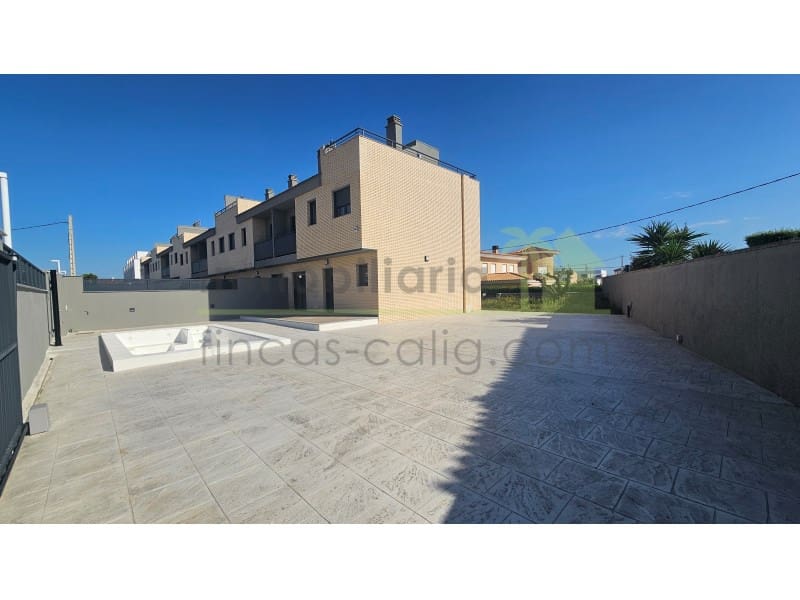 4 chambre Maison de Ville à vendre à Vinaros avec piscine garage - 386 000 € (Ref: 9568914)