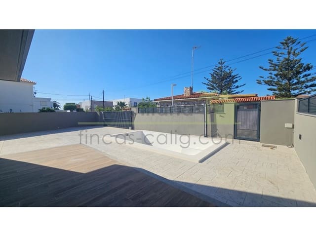 4 chambre Maison de Ville à vendre à Vinaròs avec piscine garage - 386 000 € (Ref: 9568914)