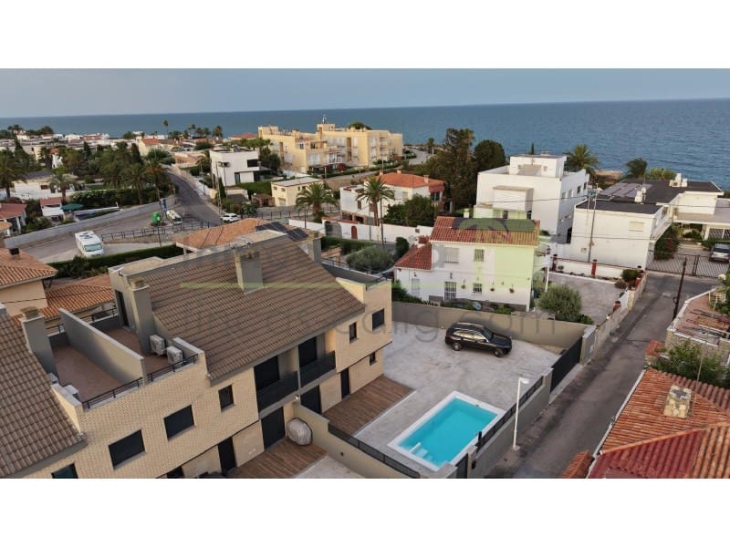 4 quarto Casa em Banda para venda em Vinaros com piscina garagem - 386 000 € (Ref: 9568914)