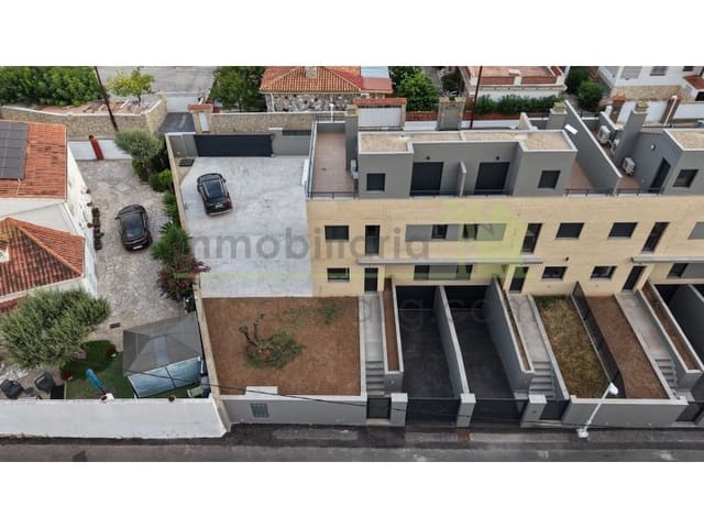 4 sypialnia Dom na sprzedaż w Vinaròs z basenem garażem - 386 000 € (Ref: 9568914)