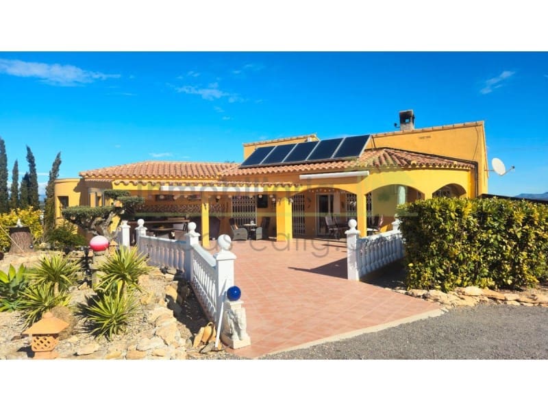 2 soveværelse Finca/Landehus til salg i Calig med garage - € 375.000 (Ref: 9568917)