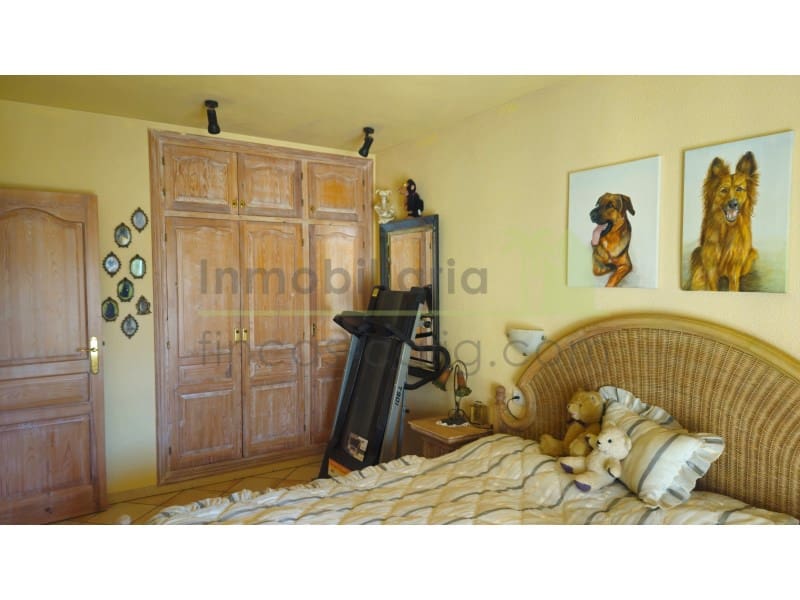 2 soveværelse Finca/Landehus til salg i Calig med garage - € 375.000 (Ref: 9568917)