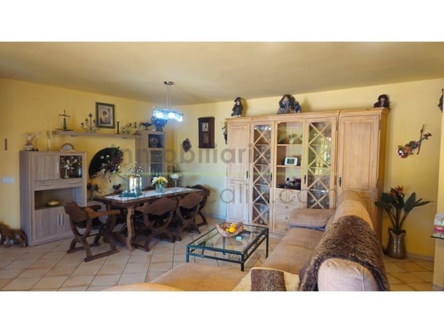 2 makuuhuone Maalaistalo myytävänä paikassa Càlig mukana 
autotalli - 375 000 € (Ref: 9568917)