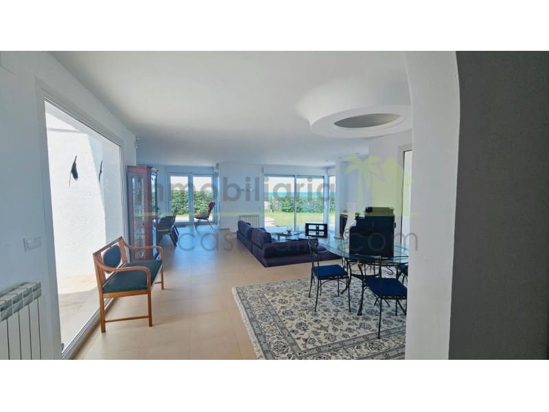 4 bedroom Villa for sale in Vinaros with pool garage - € 750,000 (Ref: 9568920)