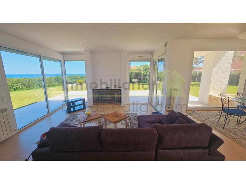 4 bedroom Villa for sale in Vinaros with pool garage - € 750,000 (Ref: 9568920)