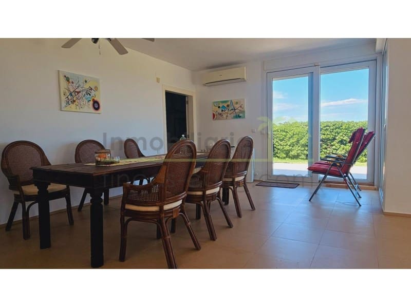 4 bedroom Villa for sale in Vinaros with pool garage - € 750,000 (Ref: 9568920)