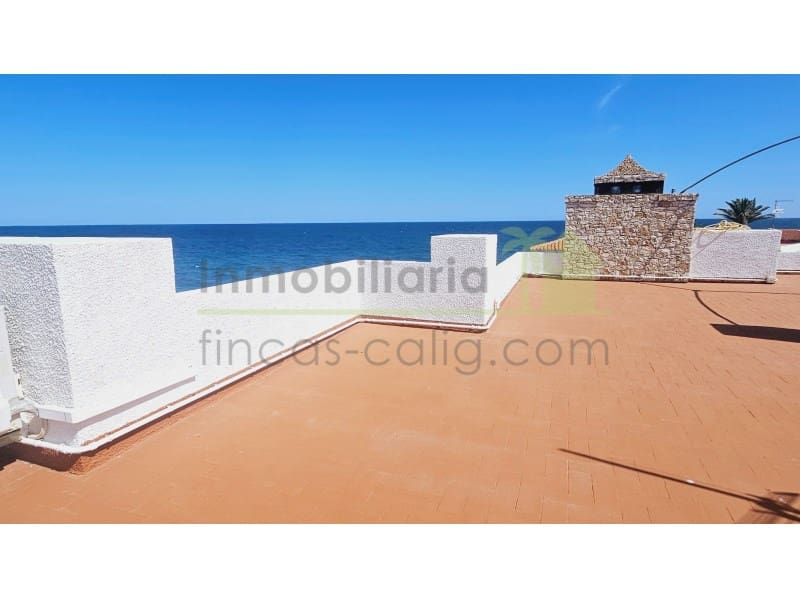 4 bedroom Villa for sale in Vinaros with pool garage - € 750,000 (Ref: 9568920)