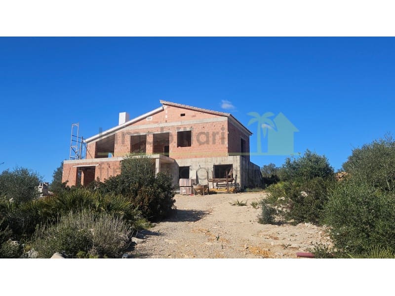 3 soveværelse Finca/Landehus til salg i Calig med swimmingpool - € 392.000 (Ref: 9568923)