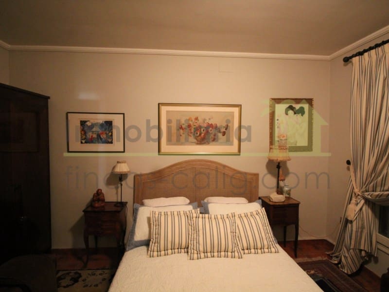 4 soverom Finca/Herregård til salgs i Calig med svømmebasseng garasje - € 565 000 (Ref: 9568924)