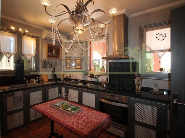 4 soverom Finca/Herregård til salgs i Càlig med svømmebasseng garasje - € 565 000 (Ref: 9568924)