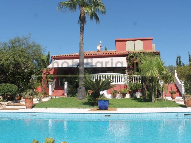 4 soverom Finca/Herregård til salgs i Calig med svømmebasseng garasje - € 565 000 (Ref: 9568924)