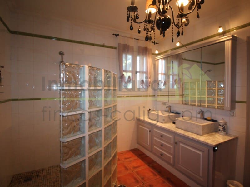 4 soverom Finca/Herregård til salgs i Calig med svømmebasseng garasje - € 565 000 (Ref: 9568924)