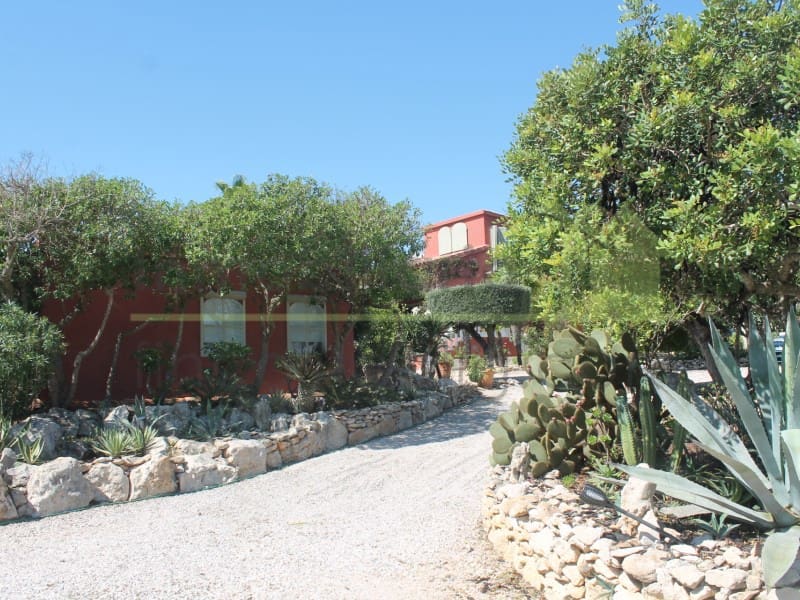 4 soverom Finca/Herregård til salgs i Calig med svømmebasseng garasje - € 565 000 (Ref: 9568924)