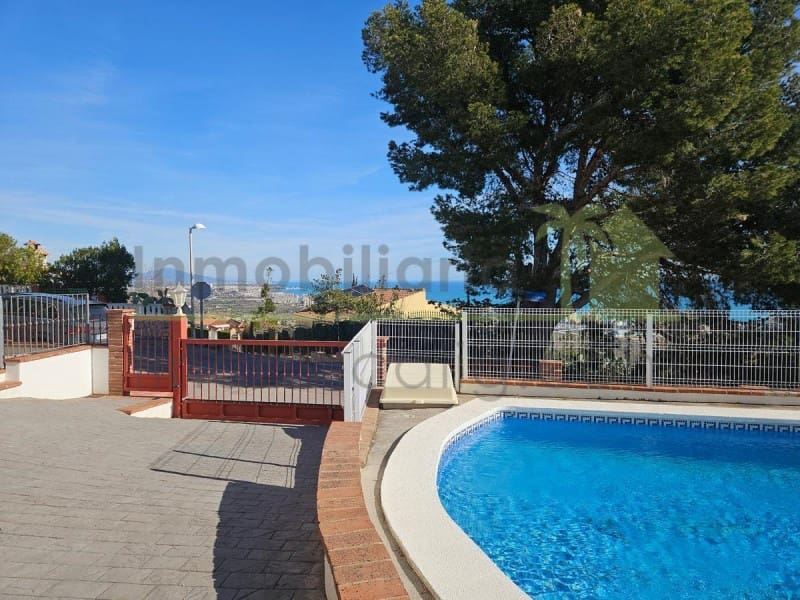 3 soveværelse Semi-Rækkehus til salg i Peniscola med swimmingpool garage - € 240.000 (Ref: 9568926)