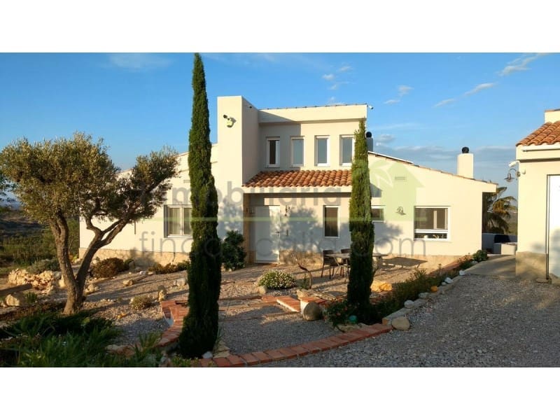2 soverom Finca/Herregård til salgs i Cervera del Maestre / Cervera del Maestrat med svømmebasseng garasje - € 545 000 (Ref: 9568928)