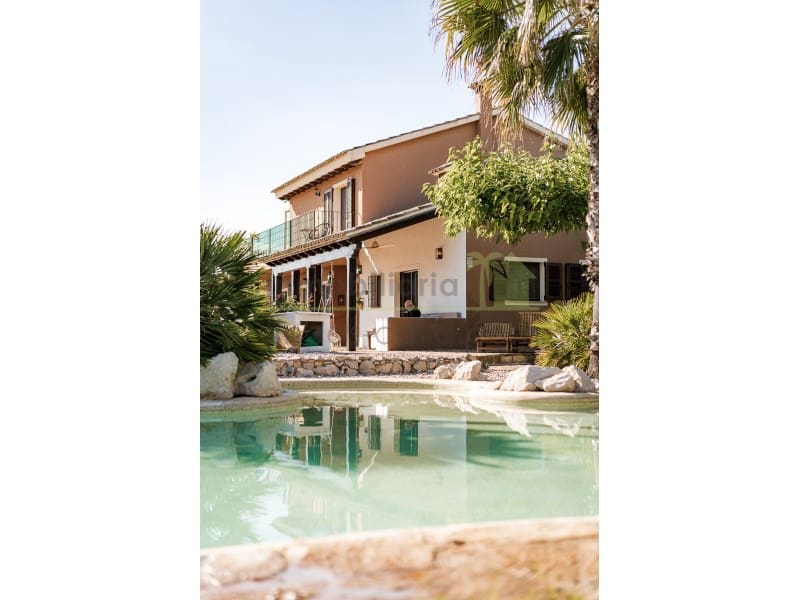 9 soveværelse Finca/Landehus til salg i Cervera del Maestre / Cervera del Maestrat - € 1.200.000 (Ref: 9568932)