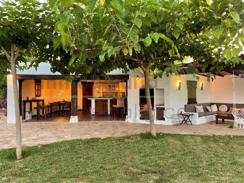 9 soveværelse Finca/Landehus til salg i Cervera del Maestre / Cervera del Maestrat - € 1.200.000 (Ref: 9568932)