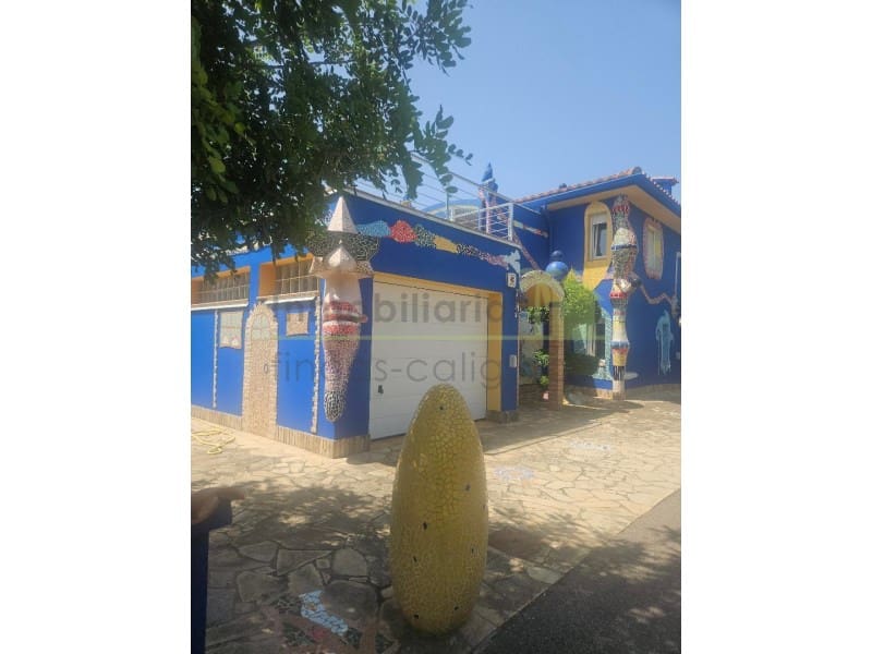 3 sypialnia Finka/Dom wiejski na sprzedaż w Calig z basenem garażem - 585 000 € (Ref: 9568935)