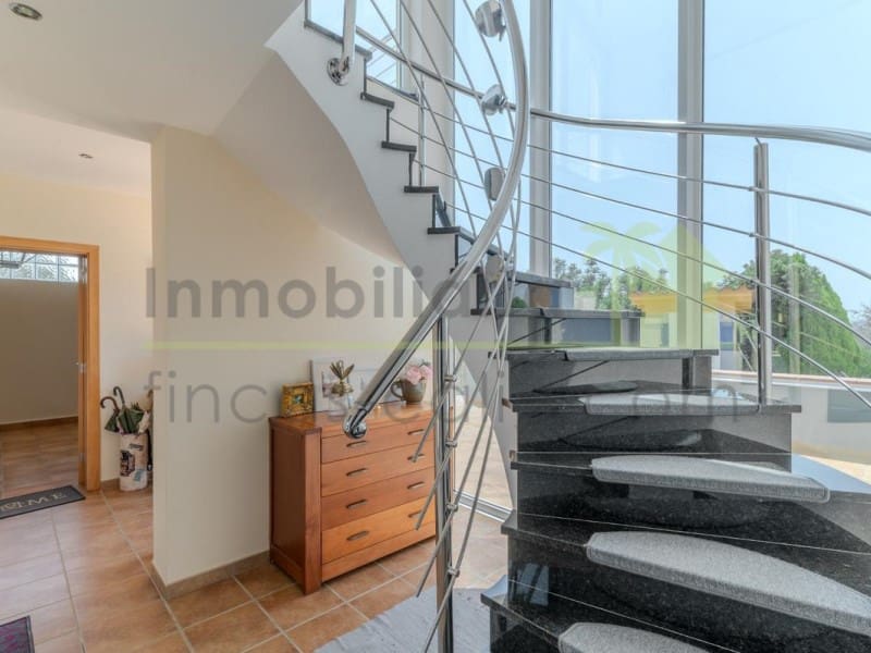 3 sypialnia Finka/Dom wiejski na sprzedaż w Calig z basenem garażem - 585 000 € (Ref: 9568935)