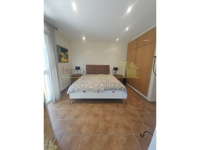 3 sypialnia Finka/Dom wiejski na sprzedaż w Calig z basenem garażem - 585 000 € (Ref: 9568935)